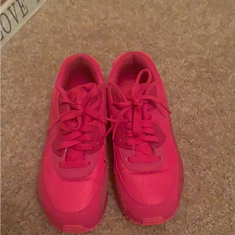 HOT PINK Nike Airmax 90.